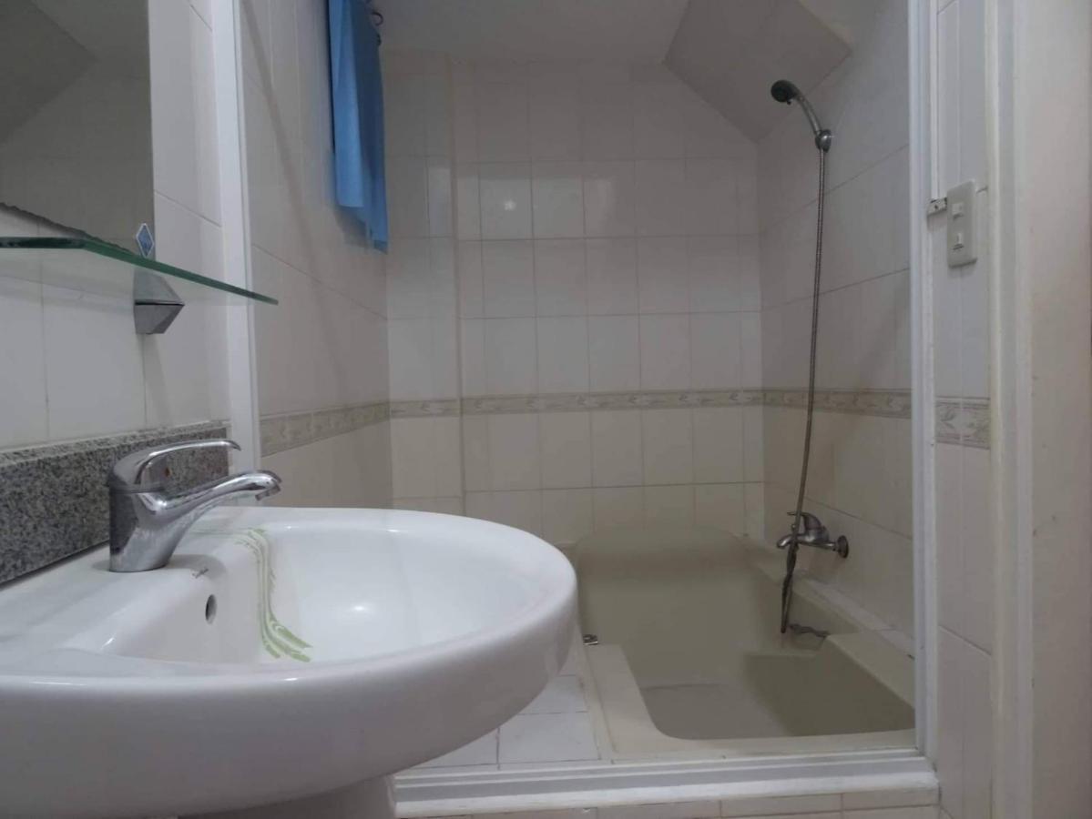 Julz Tropical Apartments Olongapo Zewnętrze zdjęcie